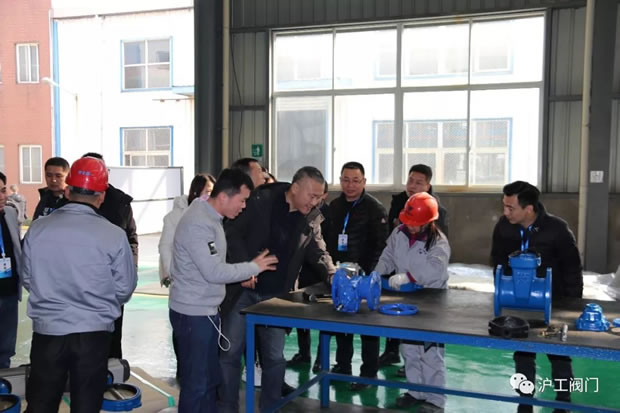 �Ϻ������y�T�S2019���һ��ȫ��(gu��)��(j��ng)�N����Ӗ(x��n)��(hu��)���D8��