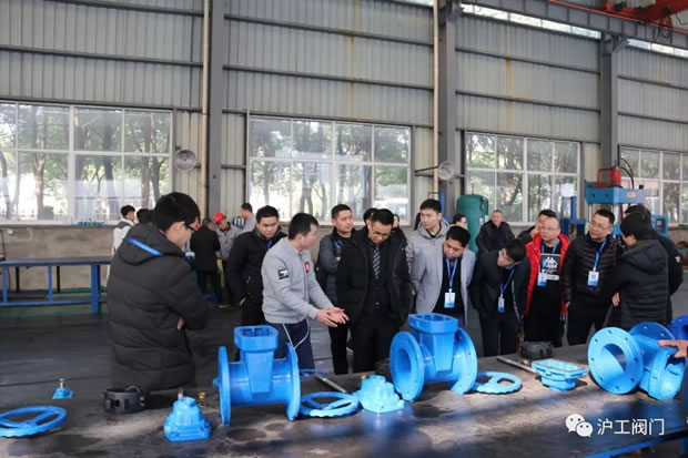 �Ϻ������y�T�S2019���һ��ȫ��(gu��)��(j��ng)�N����Ӗ(x��n)��(hu��)���D9��