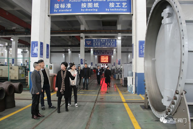 �ζ��^���fί�T�Aͤ悻��С�M���Ϻ������y�T�S�_չ�{�л�ӣ��D2��